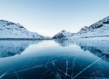 华体会HTH:专业护航中的热爱,重新定义你的体育娱乐体验