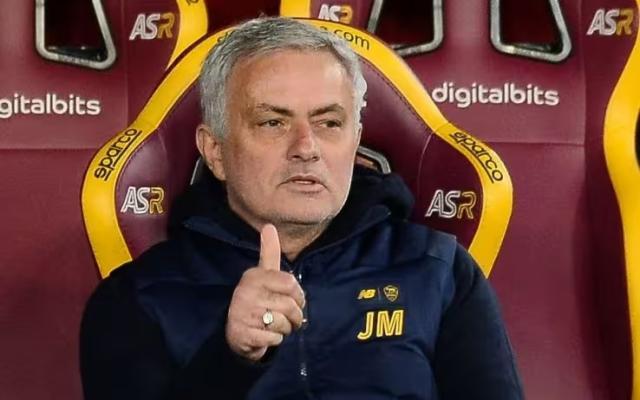 开云登录入口地址-穆里尼奥:欧洲最差劲杯赛 可惜我只有1个迪巴拉